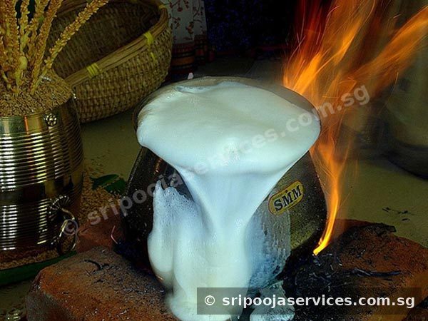 Milk-boiling ritual during a Graha Pravesam housewarming ceremony
